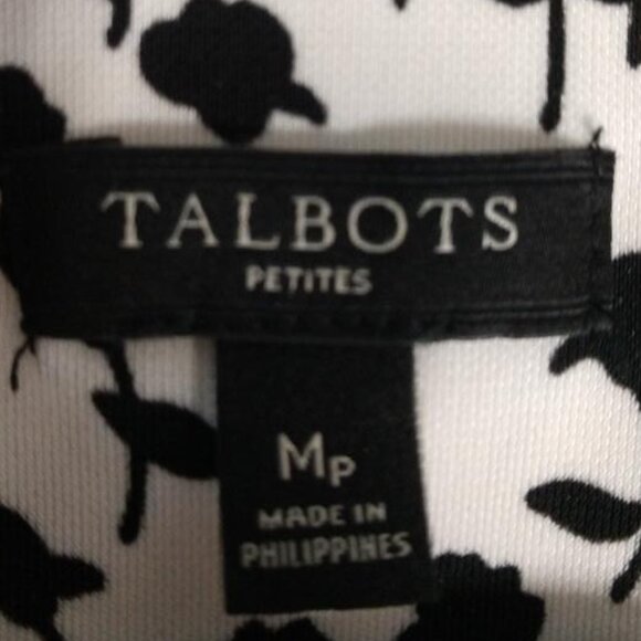 Talbots Black/White Floral Dress - Size Mp-Petite 3/4 sleeves, V Neck - Picture 7 of 7